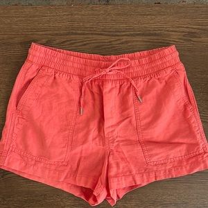 Gap linen ulility shorts